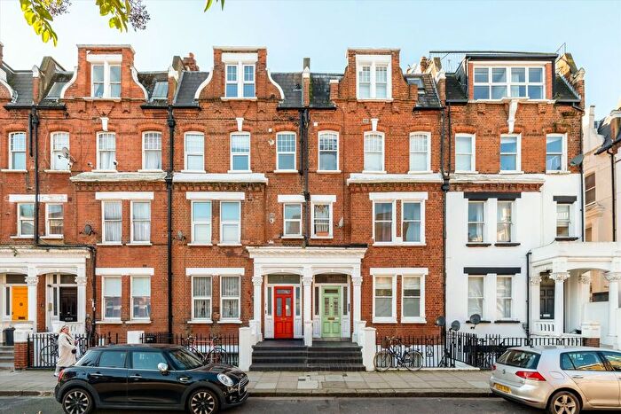 1 Bedroom Flat To Rent In Gledstanes Road, West Kensington, W14