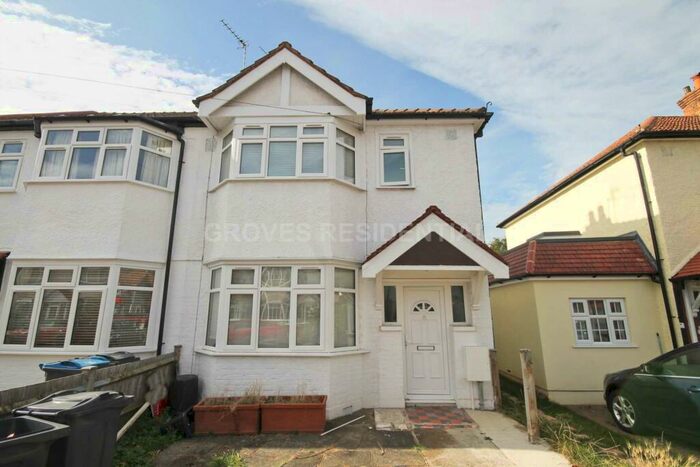 4 Bedroom End Of Terrace House To Rent In Byron Avenue, New Malden, KT3