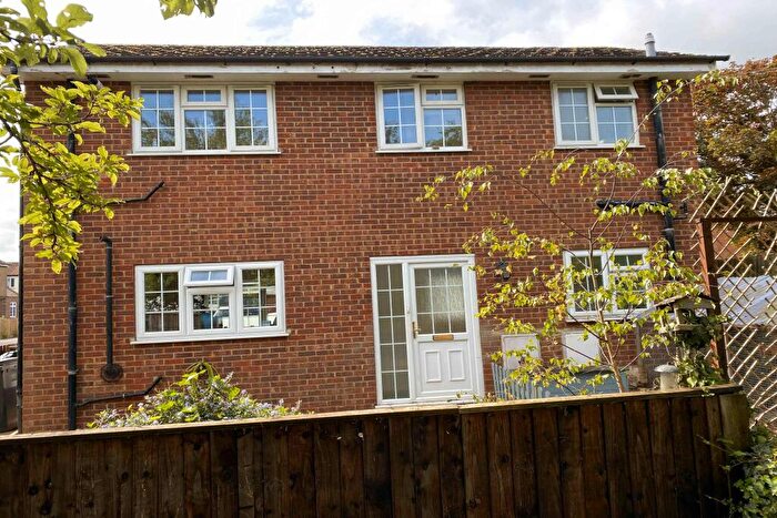 1 Bedroom Ground Maisonette To Rent In Ryebrook Road, Leatherhead, Surrey, KT22