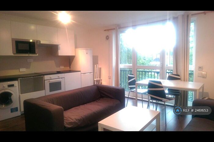 3 Bedroom Flat To Rent In Trimdon, London, NW1