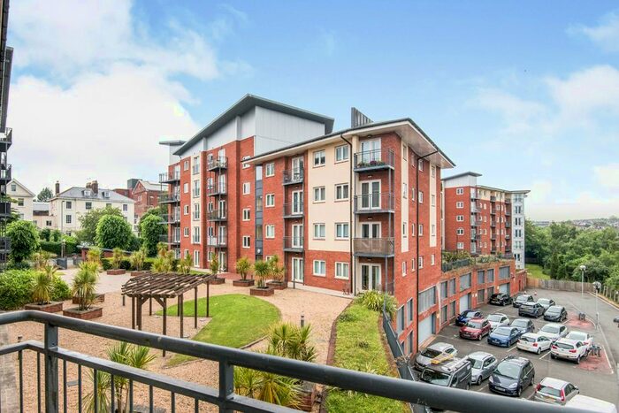 2 Bedroom Flat To Rent In New North Road, Exeter, EX4