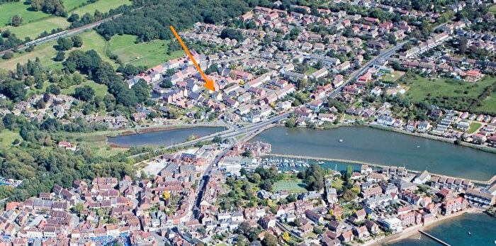 3 Bedroom Semi-Detached House For Sale In Sadlers Walk, Emsworth, PO10