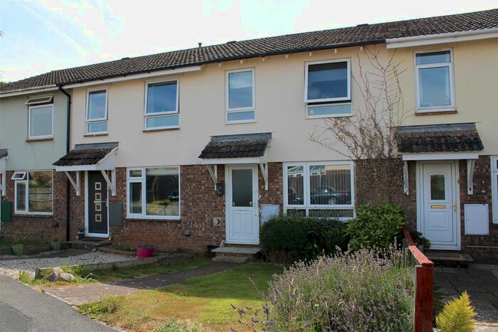 3 Bedroom Property To Rent In Bilbie Close, Cullompton, EX15