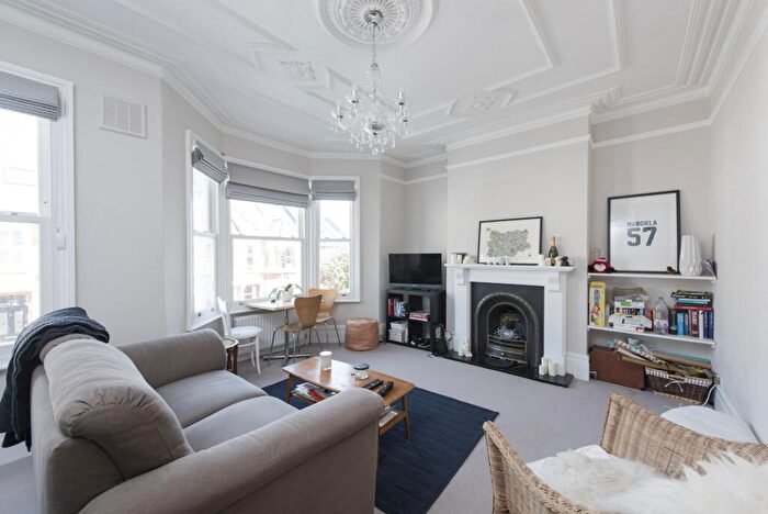 3 Bedroom Apartment To Rent In Bramfield Road, SW11