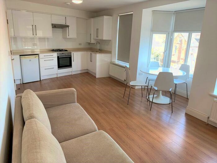 1 Bedroom Flat To Rent In Aylmer Parade, East Finchley, N2