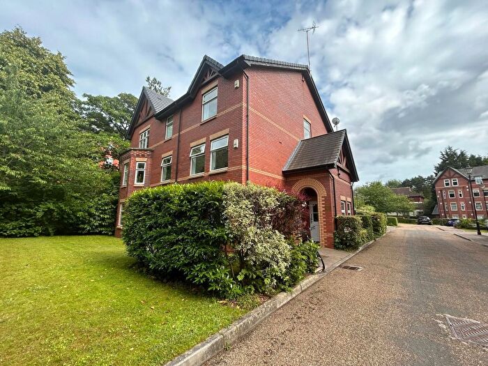 2 Bedroom Flat To Rent In Grosvenor Court, Liverpool, L18