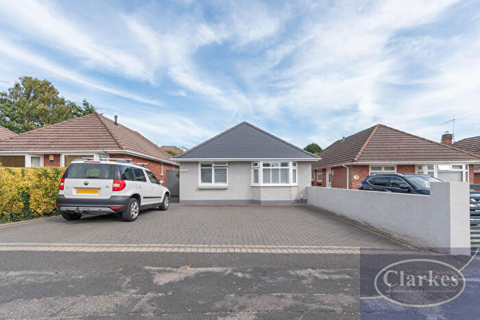 3 Bedroom Detached Bungalow For Sale In Astbury Avenue, Poole, BH12