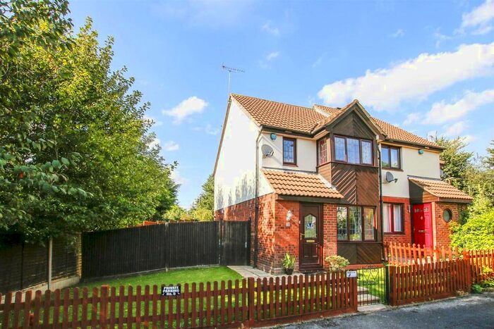 3 Bedroom Detached House To Rent In Ormsgill Court, Heelands, Milton Keynes, MK13