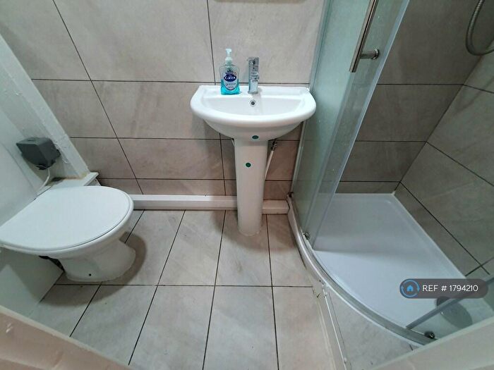 4 Bedroom Terraced House To Rent In Earls Road, Southampton, SO14