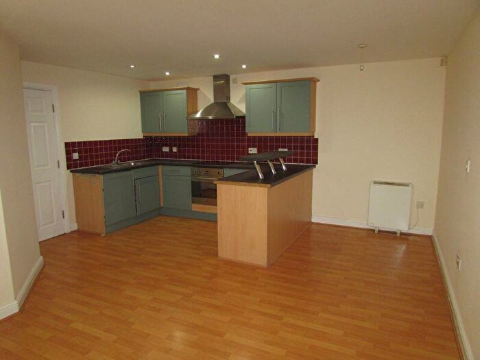 2 Bedroom Apartment To Rent In Dell Road Shawclough., OL12