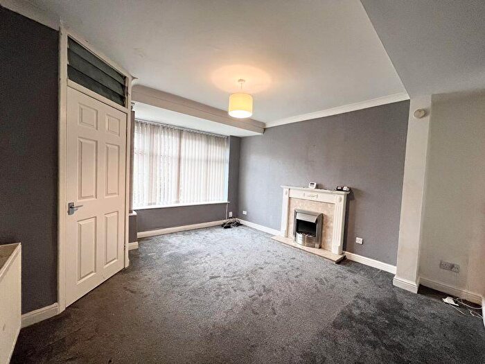 3 Bedroom Semi-Detached House To Rent In Irlam Avenue, Manchester, M30