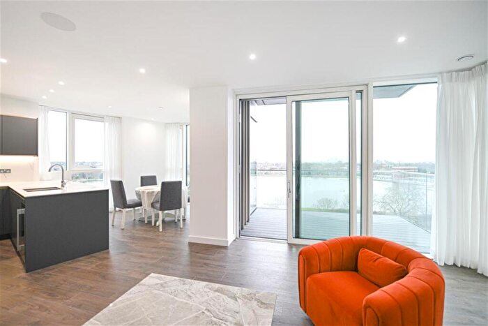 3 Bedroom Apartment To Rent In Hartingtons Court, Coster Avenue, N4