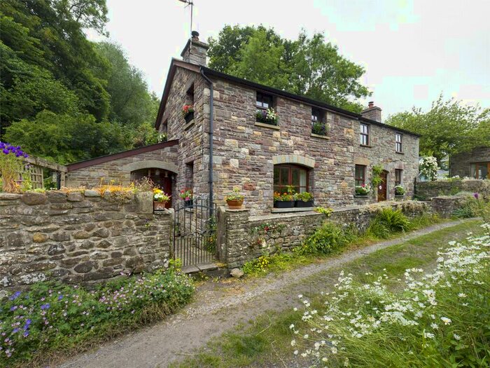 5 Bedroom Detached House For Sale In Llangynidr, Crickhowell, Powys, NP8