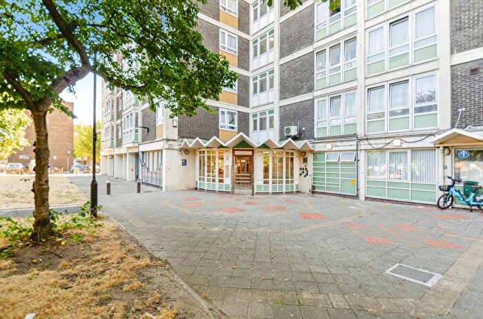 2 Bedroom Flat For Sale In Northumberland Park, London, N17