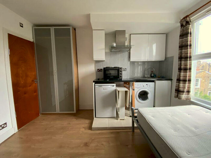 Studio To Rent In Dunlace Road, Hackney -, E5