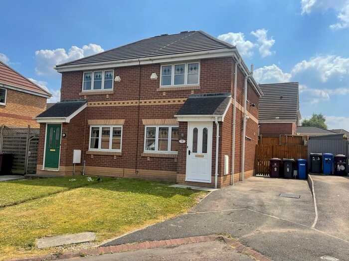 2 Bedroom Semi-Detached House To Rent In Elwood Close, Kirkby, L33