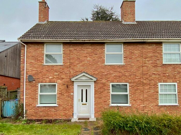 3 Bedroom Semi-Detached House To Rent In Acacia Avenue, Bury St Edmunds, IP32