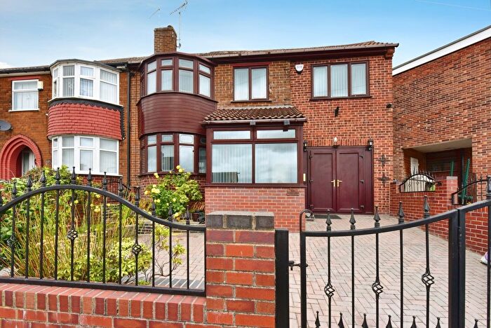 4 Bedroom Semi-Detached House For Sale In Rosegarth Avenue, Aston, Sheffield, South Yorkshire, S26
