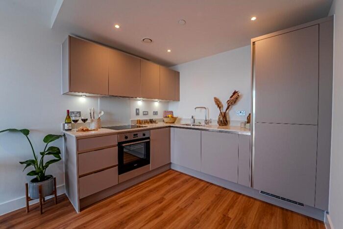 1 Bedroom Flat To Rent In Flat, Cherry Orchard Road, Croydon, London, CR0