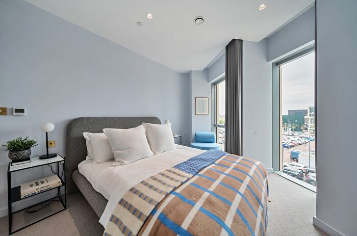 2 Bedroom Flat For Sale In Peninsula Riverfront, Cutter Lane, Greenwich Peninsula, SE10