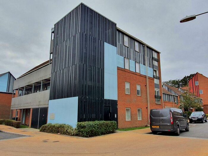 2 Bedroom Flat To Rent In Milestone Road, Harlow, CM17