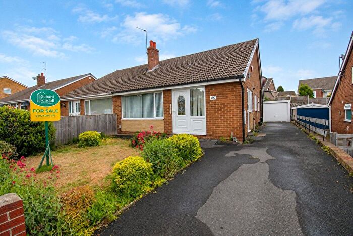2 Bedroom Bungalow For Sale In Towngate, Ossett, WF5