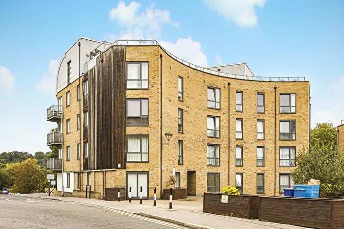 2 Bedroom Apartment To Rent In Mead Lane, Hertford, SG13