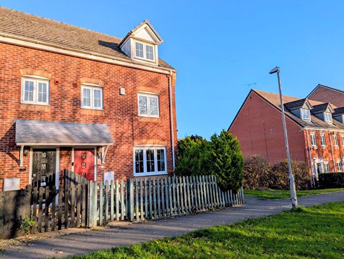 4 Bedroom Town House For Sale In Marigold Walk, Nuneaton, CV10