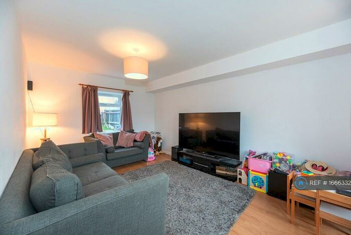 3 Bedroom Semi-Detached House To Rent In Barham Road, Chislehurst, BR7