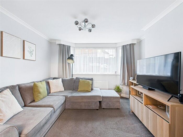 3 Bedroom Semi Detached House For Sale In Woodstock Road, Kingswood, Bristol, BS15