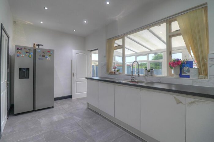 2 Bedroom Semi-Detached House For Sale In Roydene Crescent, Leicester, LE4
