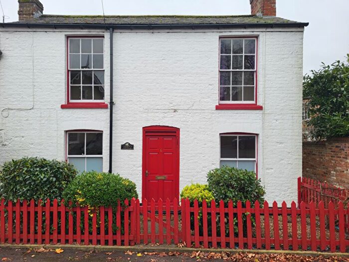 2 Bedroom Cottage To Rent In Hogg Lane, HU10
