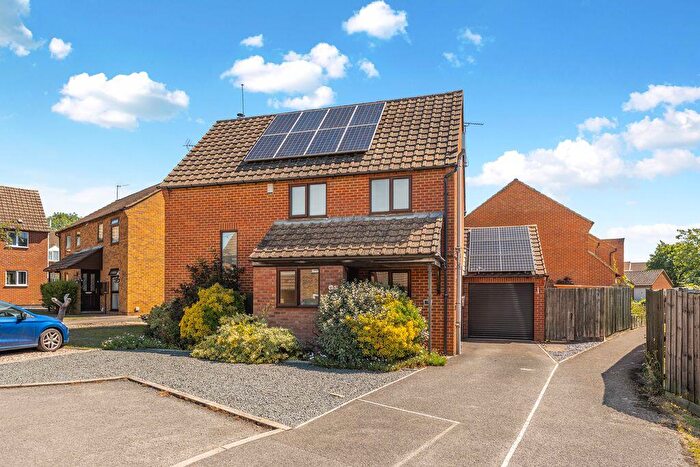 3 Bedroom Detached House For Sale In Morgan Close, Banbury - No Onward Chain, OX16