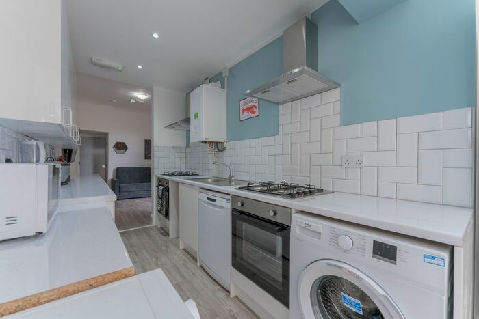 6 Bedroom Terraced House To Rent In Tiverton Road, B29