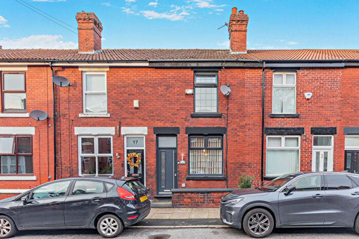 2 Bedroom Terraced House For Sale In York Road, Denton, M34