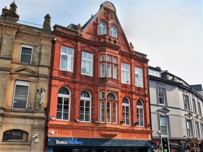 1 Bedroom Flat For Sale In The Strand, Torquay, TQ1