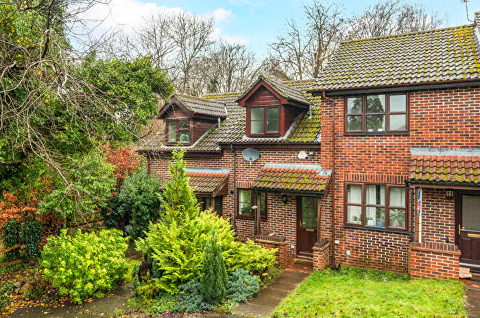 1 Bedroom Terraced House For Sale In Old Barn View, Godalming, Surrey, GU7