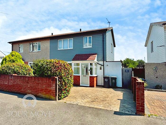 3 Bedroom Semi-Detached House For Sale In Kingsley Avenue, Dartford, Kent, DA1
