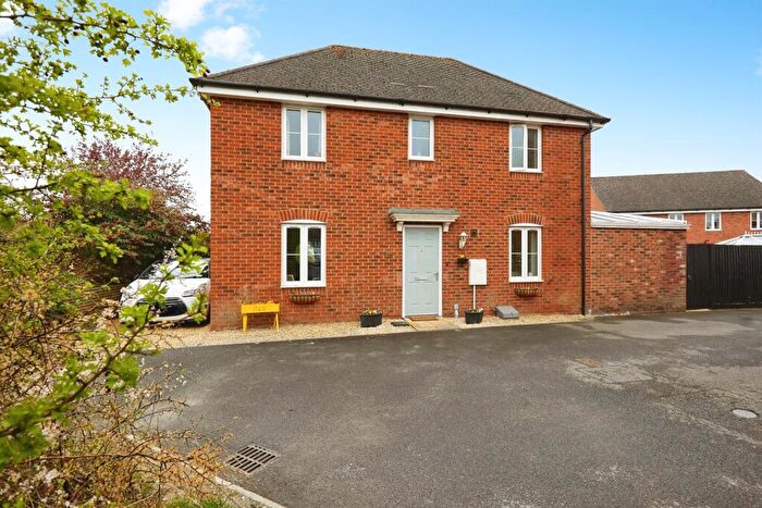 3 Bedroom Detached House For Sale In Haragon Drive, Amesbury, Salisbury, SP4