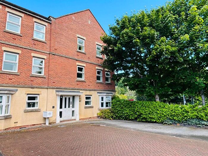 2 Bedroom Apartment For Sale In Whitehall Croft, Leeds, LS12