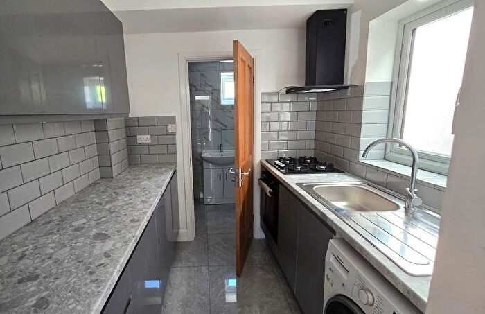 1 Bedroom Flat To Rent In Wood End Gardens, Northolt, UB5