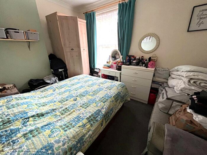 2 Bedroom Flat For Sale In New North Road, Exmouth, EX8