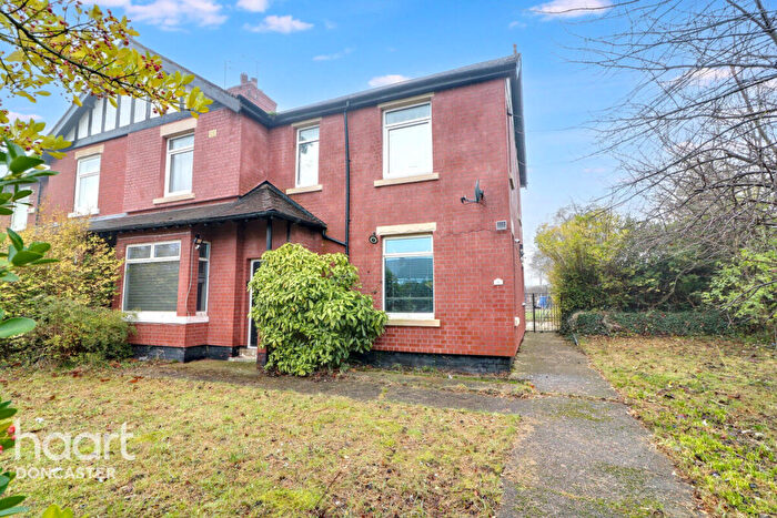 4 Bedroom Semi Detached House For Sale In Great North Road, Woodlands, Doncaster, DN6