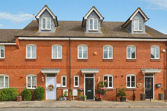 3 Bedroom Terraced House For Sale In The Meadows, Old Stratford, Milton Keynes, MK19