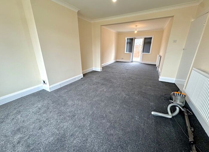 3 Bedroom Semi-Detached House To Rent In Barnhill Road, Hayes, Greater London, UB4