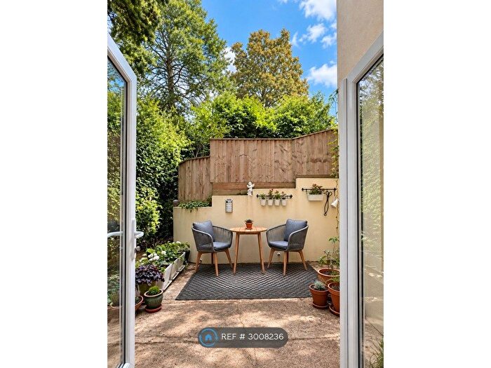 1 Bedroom Flat To Rent In The Sycamores, Bournemouth, BH4