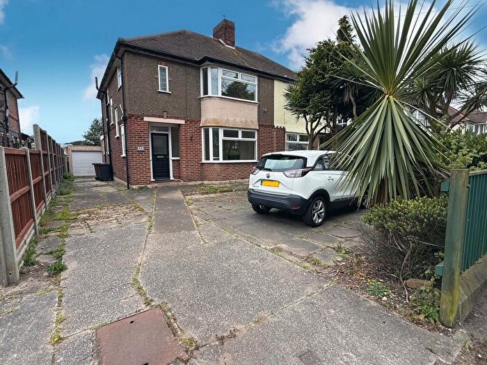 3 Bedroom Semi-Detached House To Rent In Lawn Avenue, Great Yarmouth, NR30