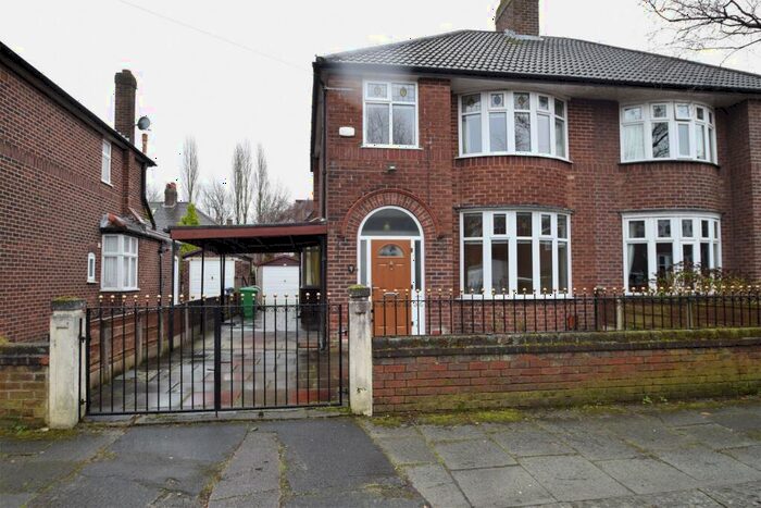 3 Bedroom Semi-Detached House To Rent In Roseland Avenue, Manchester, M20