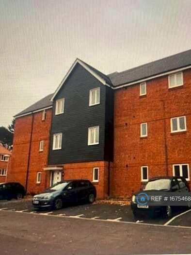 1 Bedroom Flat To Rent In Northolt Close, Farnborough, GU14