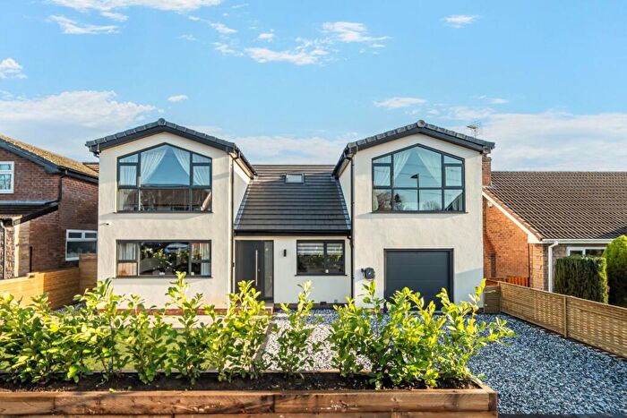 4 Bedroom Detached House For Sale In Beatrice Road, Worsley, Manchester, M28